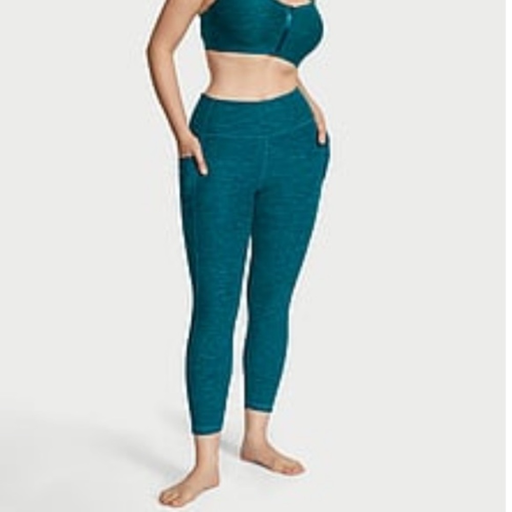 Victoria’s Secret Essential Pocket Leggings